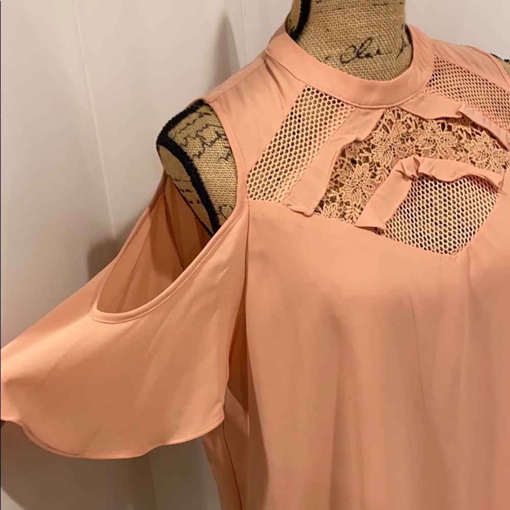 Cold Shoulder Ruffle Blouse Size L - Picture 2 of 8